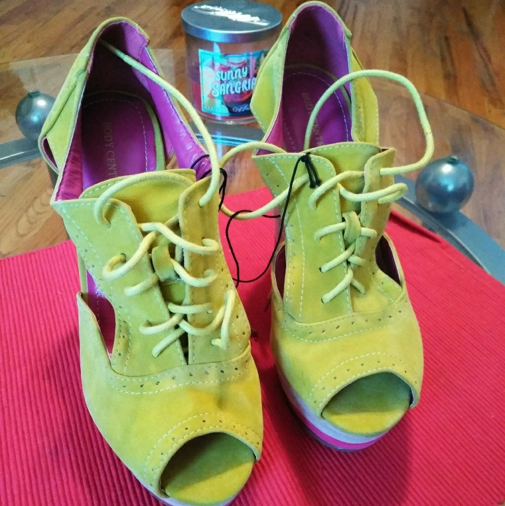 Wedge shoes
